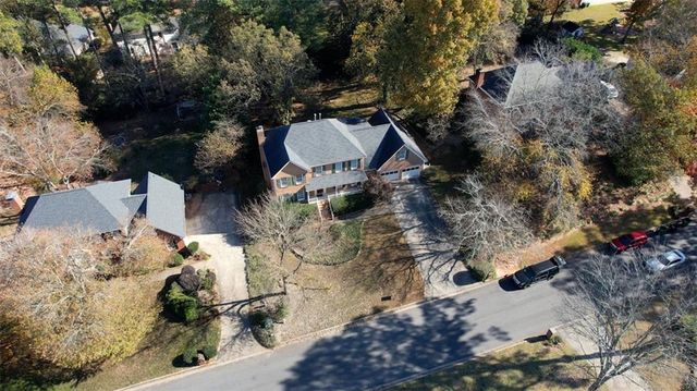 2563 Bridgewood Lane, Snellville, GA 30078