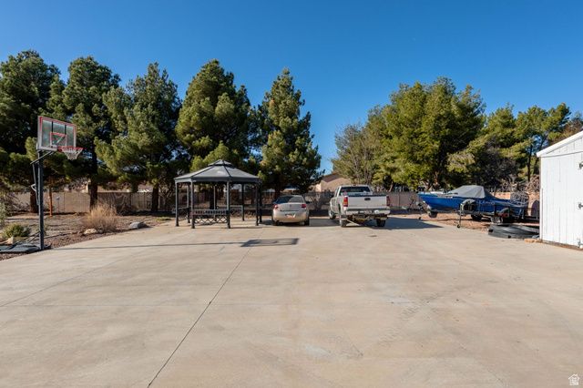 2057 S SOLANA CIR, Washington, UT 84780