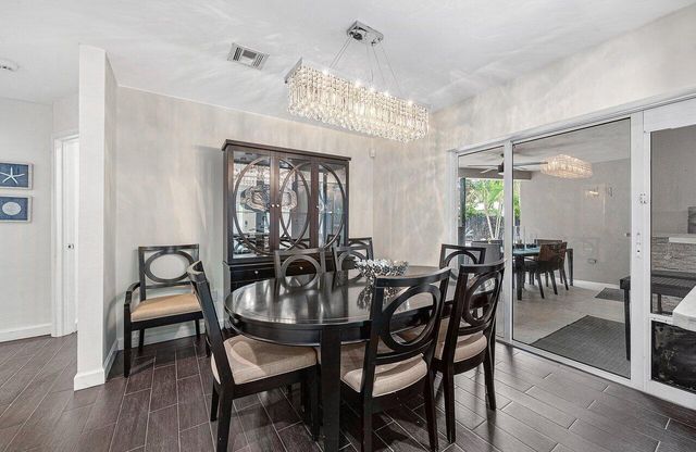 855 BERKELEY Street, Boca Raton, FL 33487