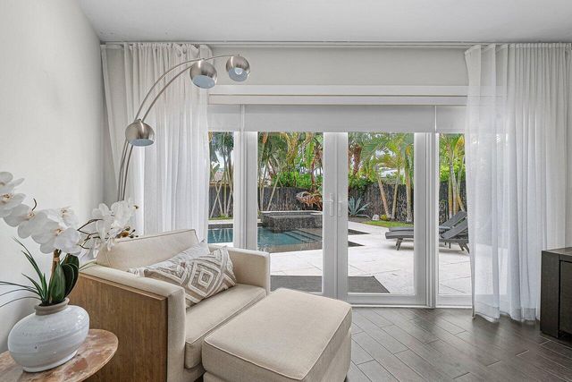 855 BERKELEY Street, Boca Raton, FL 33487