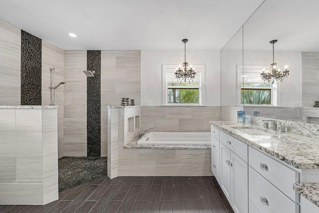 855 BERKELEY Street, Boca Raton, FL 33487