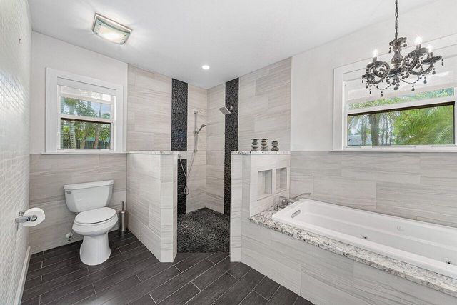 855 BERKELEY Street, Boca Raton, FL 33487