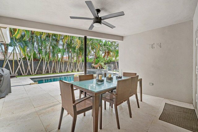 855 BERKELEY Street, Boca Raton, FL 33487