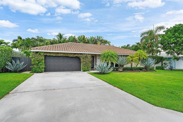 855 BERKELEY Street, Boca Raton, FL 33487