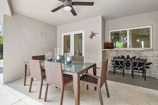 855 BERKELEY Street, Boca Raton, FL 33487
