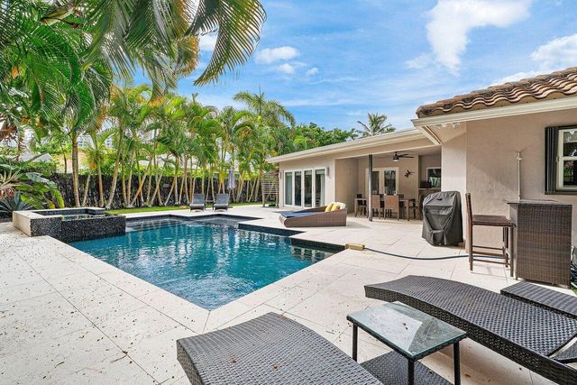 855 BERKELEY Street, Boca Raton, FL 33487