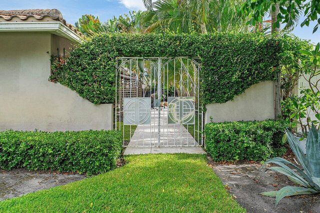855 BERKELEY Street, Boca Raton, FL 33487