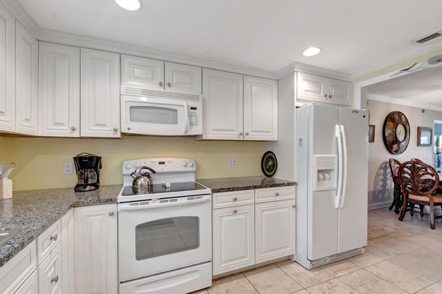 5550 N Ocean Boulevard 107, Ocean Ridge, FL 33435