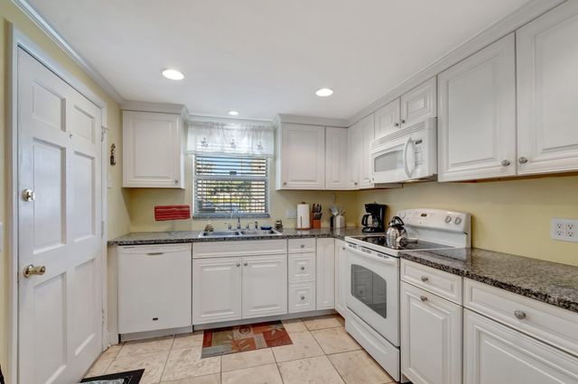 5550 N Ocean Boulevard 107, Ocean Ridge, FL 33435