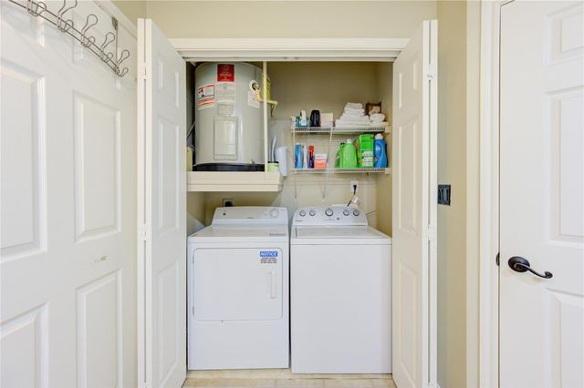 2400 Mccue Road 412, Houston, TX 77056