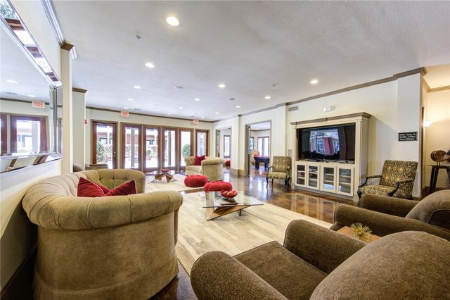 2400 Mccue Road 412, Houston, TX 77056