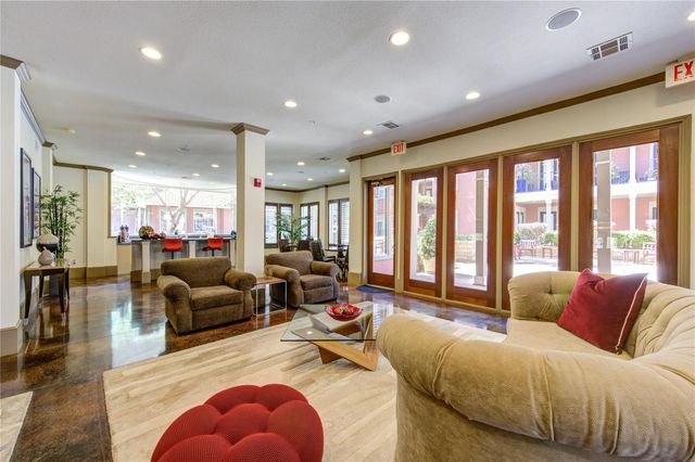 2400 Mccue Road 412, Houston, TX 77056