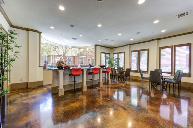 2400 Mccue Road 412, Houston, TX 77056