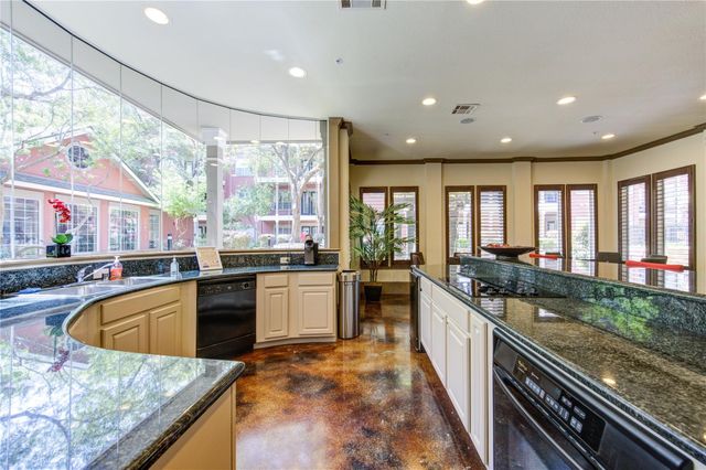 2400 Mccue Road 412, Houston, TX 77056