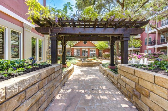 2400 Mccue Road 412, Houston, TX 77056