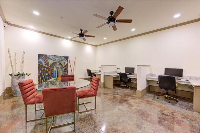 2400 Mccue Road 412, Houston, TX 77056