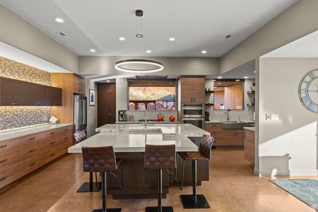 864 N SIHU WAY, Ivins, UT 84738