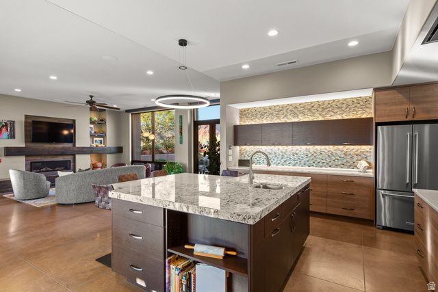 864 N SIHU WAY, Ivins, UT 84738