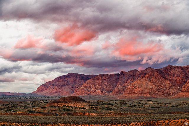 864 N SIHU WAY, Ivins, UT 84738