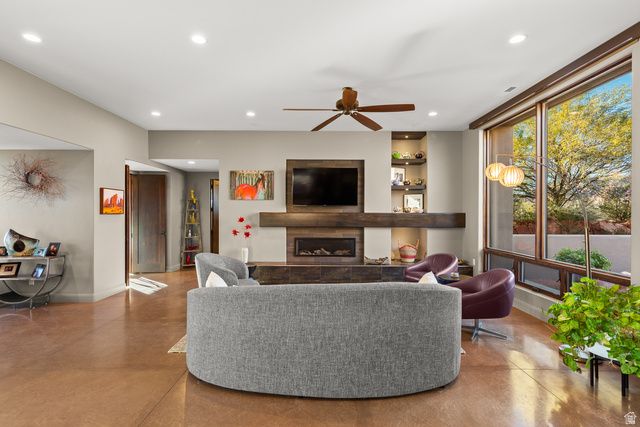 864 N SIHU WAY, Ivins, UT 84738