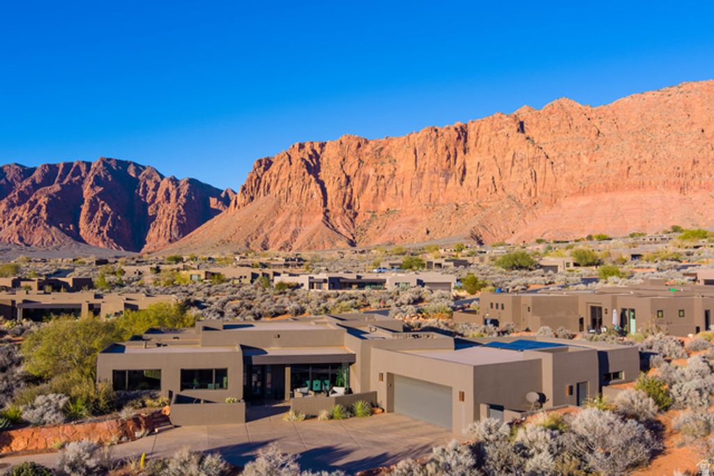 864 N SIHU WAY, Ivins, UT 84738