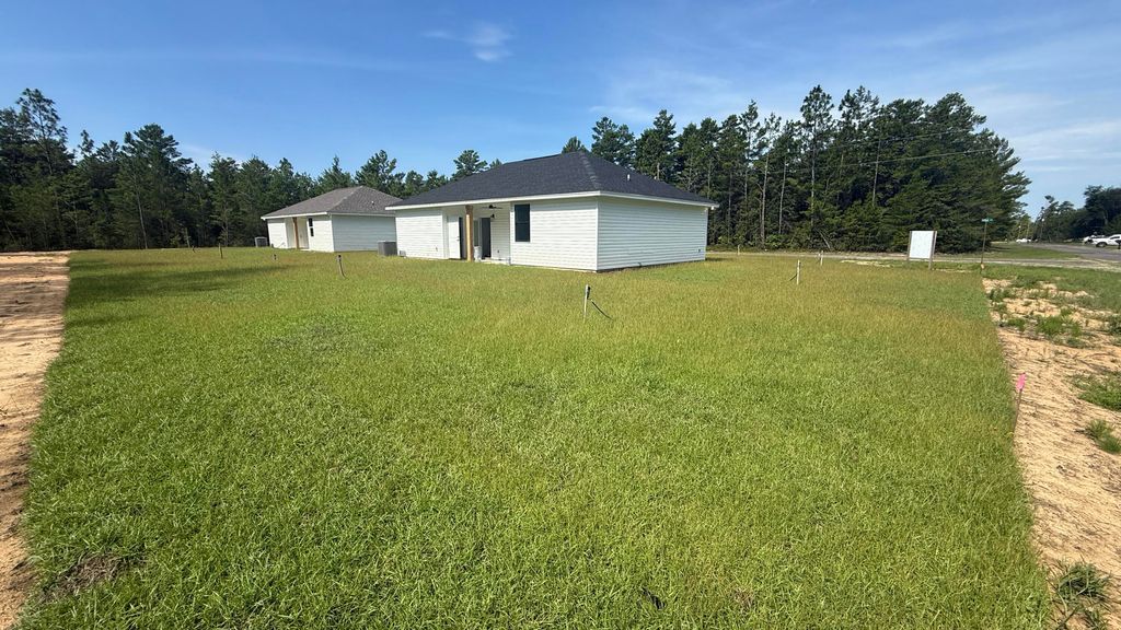Image 23 of property listing at 4181 Luar, Chipley, FL 32428