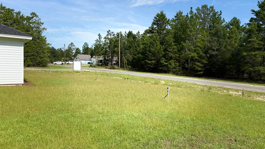 Image 25 of property listing at 4181 Luar, Chipley, FL 32428
