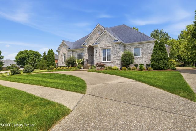 14208 Woodland Ridge Dr, Louisville, KY 40245