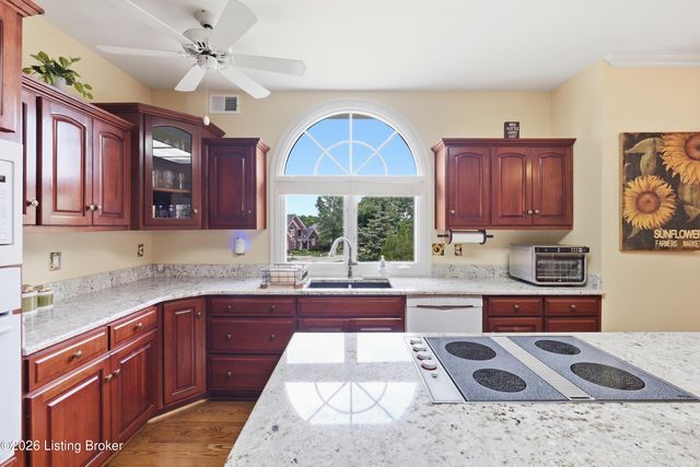 14208 Woodland Ridge Dr, Louisville, KY 40245