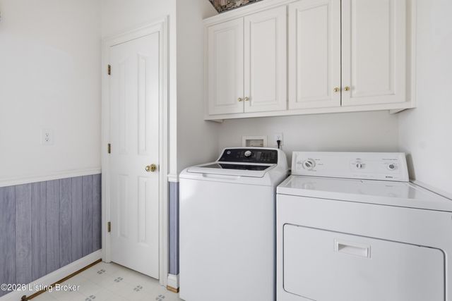 14208 Woodland Ridge Dr, Louisville, KY 40245