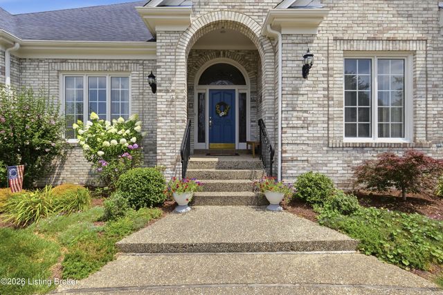 14208 Woodland Ridge Dr, Louisville, KY 40245