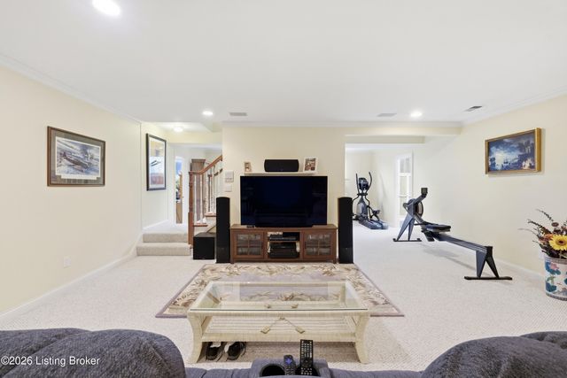 14208 Woodland Ridge Dr, Louisville, KY 40245