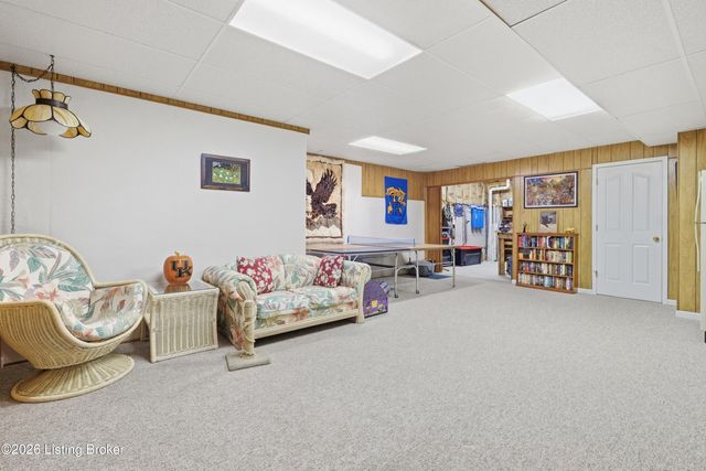14208 Woodland Ridge Dr, Louisville, KY 40245