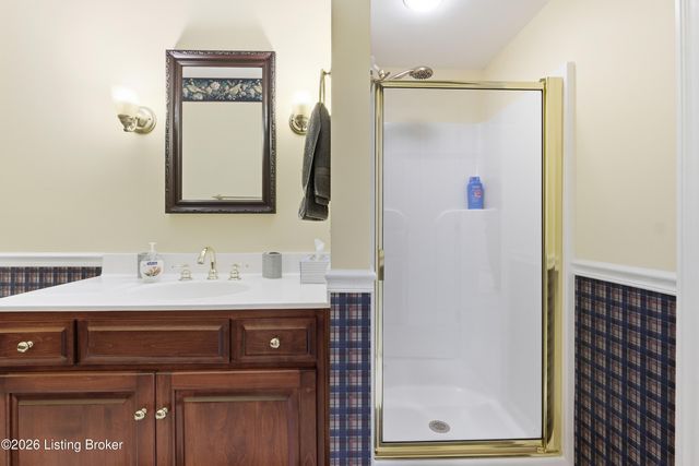 14208 Woodland Ridge Dr, Louisville, KY 40245