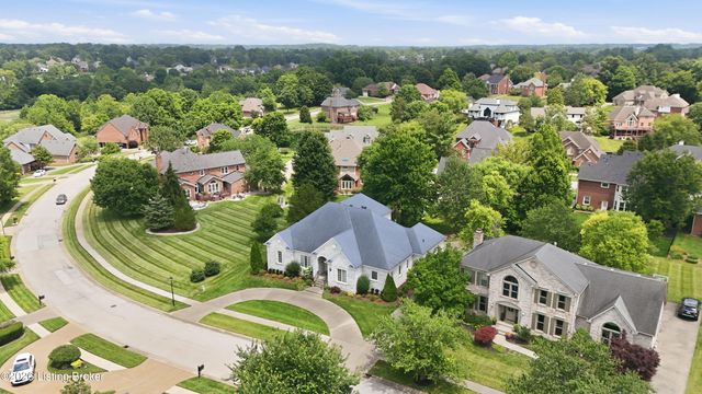 14208 Woodland Ridge Dr, Louisville, KY 40245