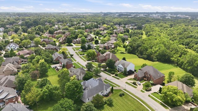 14208 Woodland Ridge Dr, Louisville, KY 40245