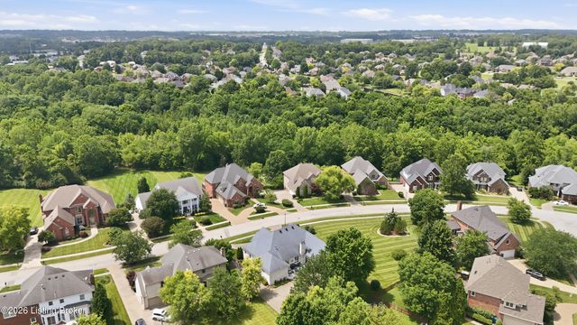 14208 Woodland Ridge Dr, Louisville, KY 40245