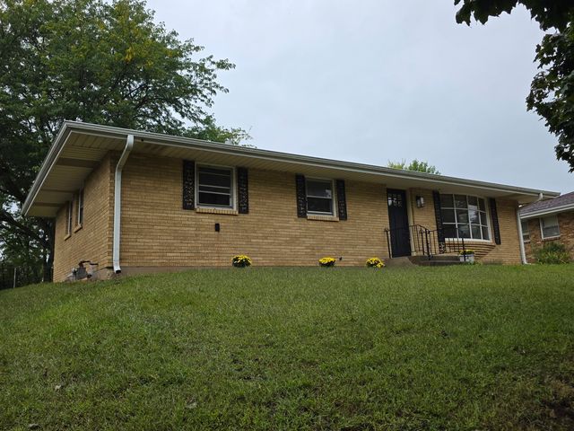 2905 Concordia Drive, Rockford, IL 61109