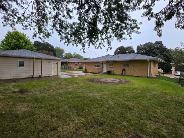 2905 Concordia Drive, Rockford, IL 61109