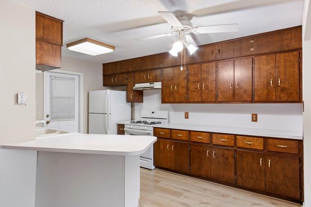 108 Fairlane DR, Round Rock, TX 78664