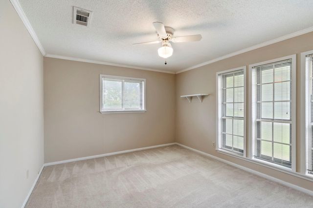 108 Fairlane DR, Round Rock, TX 78664