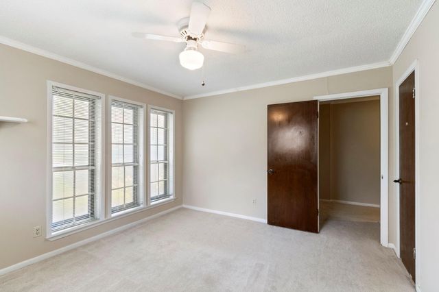 108 Fairlane DR, Round Rock, TX 78664