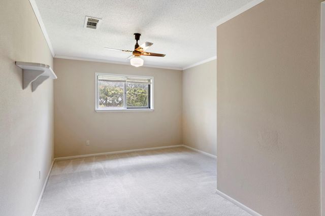 108 Fairlane DR, Round Rock, TX 78664