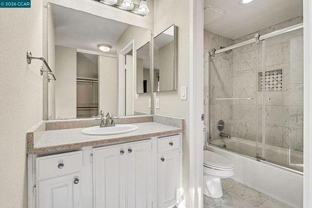 485 Canyon Oaks Dr J, Oakland, CA 94605