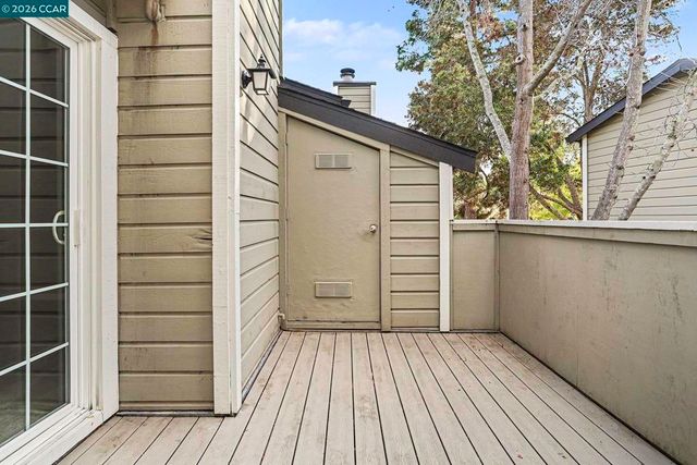 485 Canyon Oaks Dr J, Oakland, CA 94605