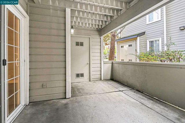 485 Canyon Oaks Dr J, Oakland, CA 94605