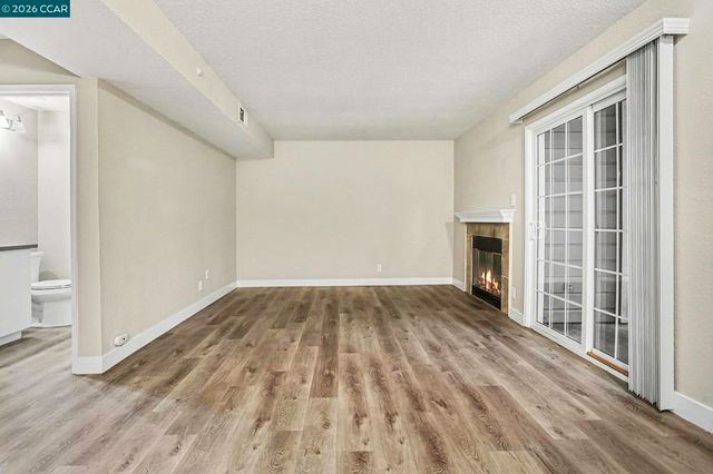 485 Canyon Oaks Dr J, Oakland, CA 94605