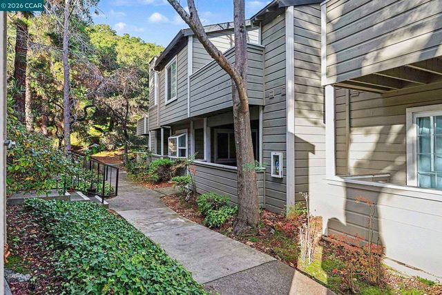 485 Canyon Oaks Dr J, Oakland, CA 94605