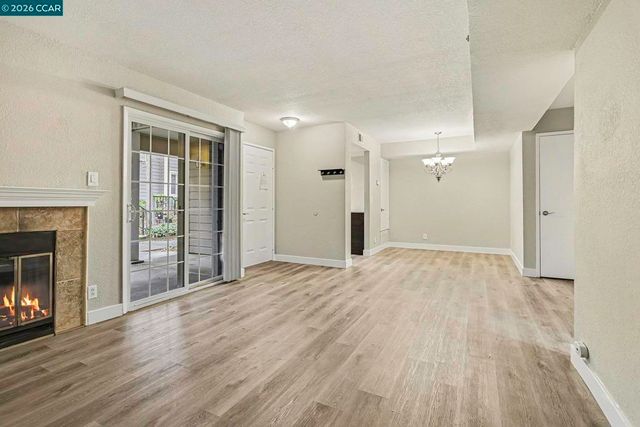 485 Canyon Oaks Dr J, Oakland, CA 94605