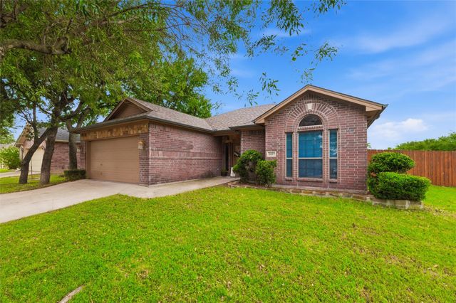 1837 Roadrunner Drive, Weatherford, TX 76088